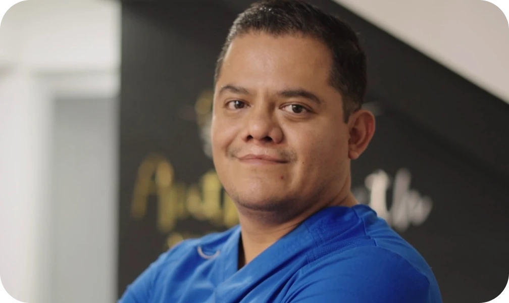 Dr. Neri Salazar
